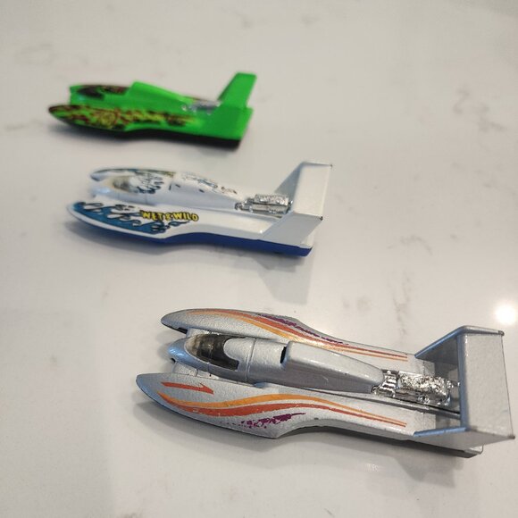 HotWheels Hydroplane Collection - Picture 1 of 3